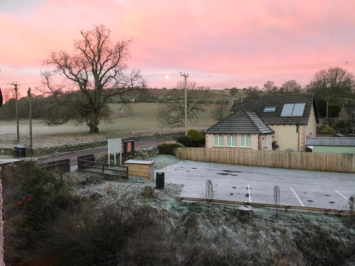 Horse And Hound Country Inn Bonchester Bridge エクステリア 写真