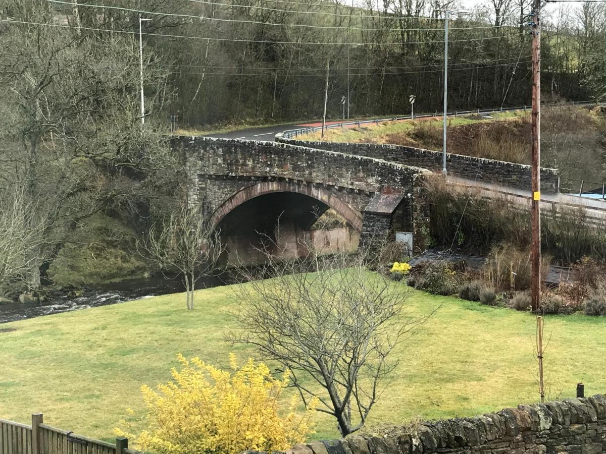 Horse And Hound Country Inn Bonchester Bridge エクステリア 写真