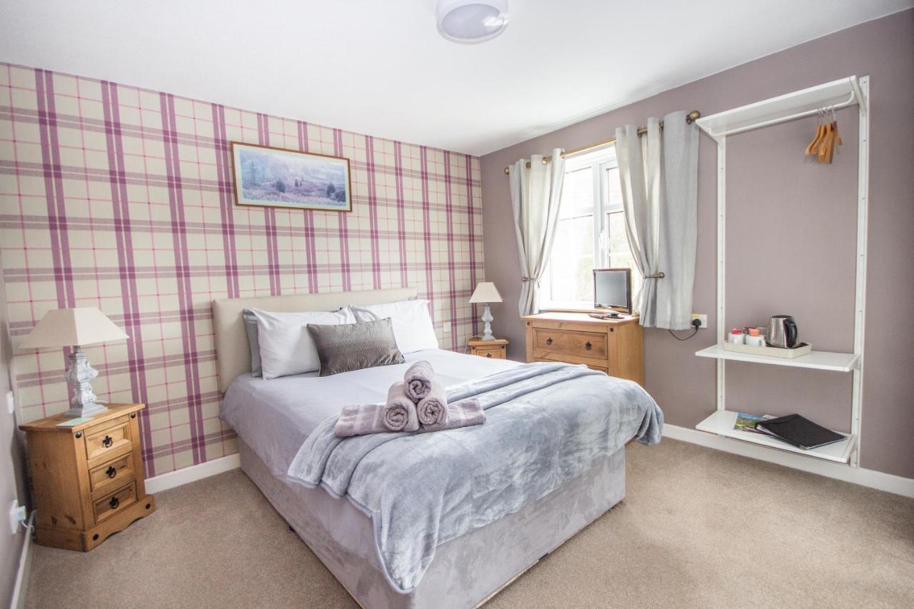 Horse And Hound Country Inn Bonchester Bridge エクステリア 写真