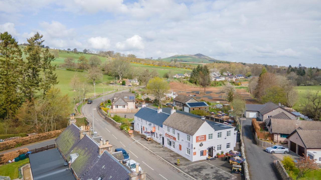 Horse And Hound Country Inn Bonchester Bridge エクステリア 写真
