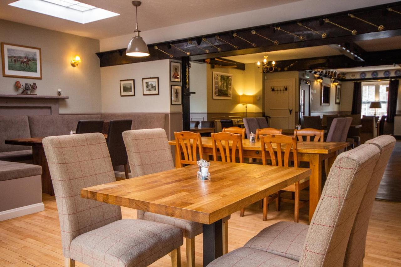 Horse And Hound Country Inn Bonchester Bridge エクステリア 写真