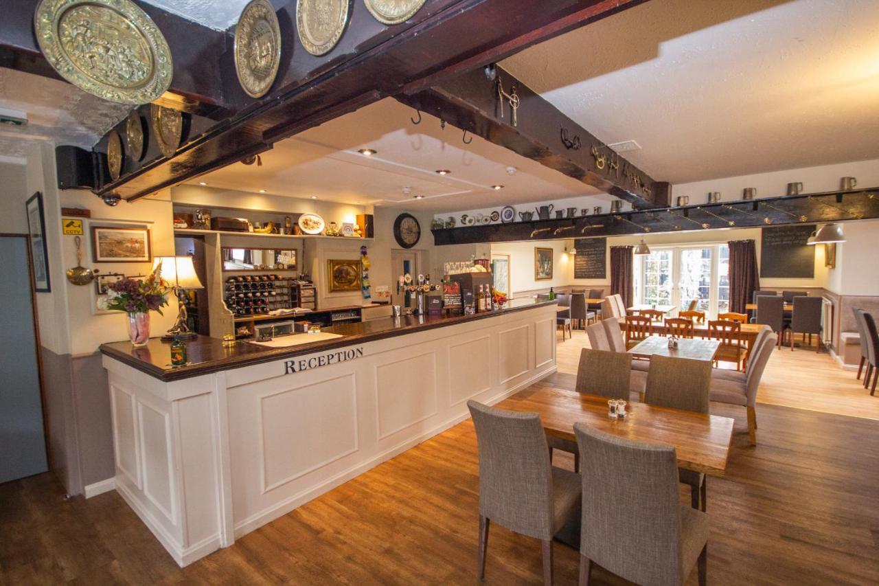 Horse And Hound Country Inn Bonchester Bridge エクステリア 写真