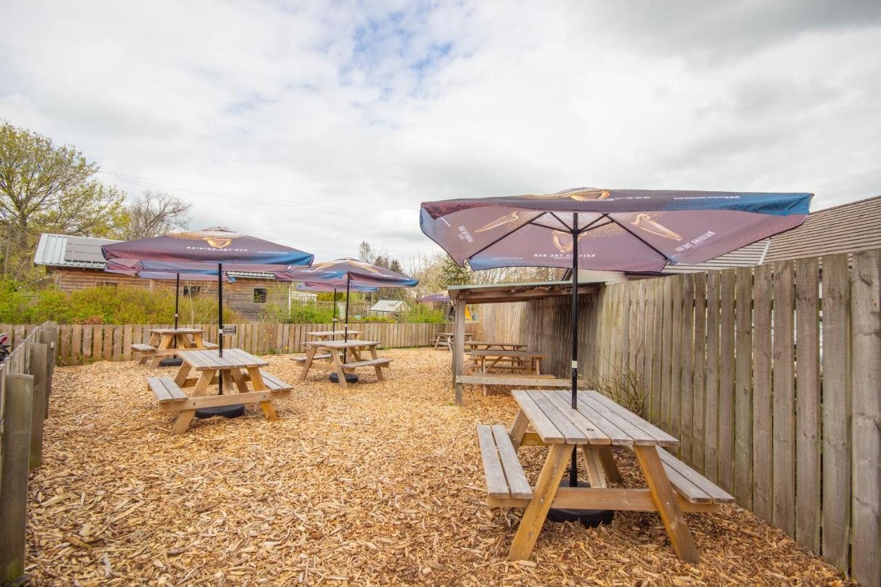 Horse And Hound Country Inn Bonchester Bridge エクステリア 写真