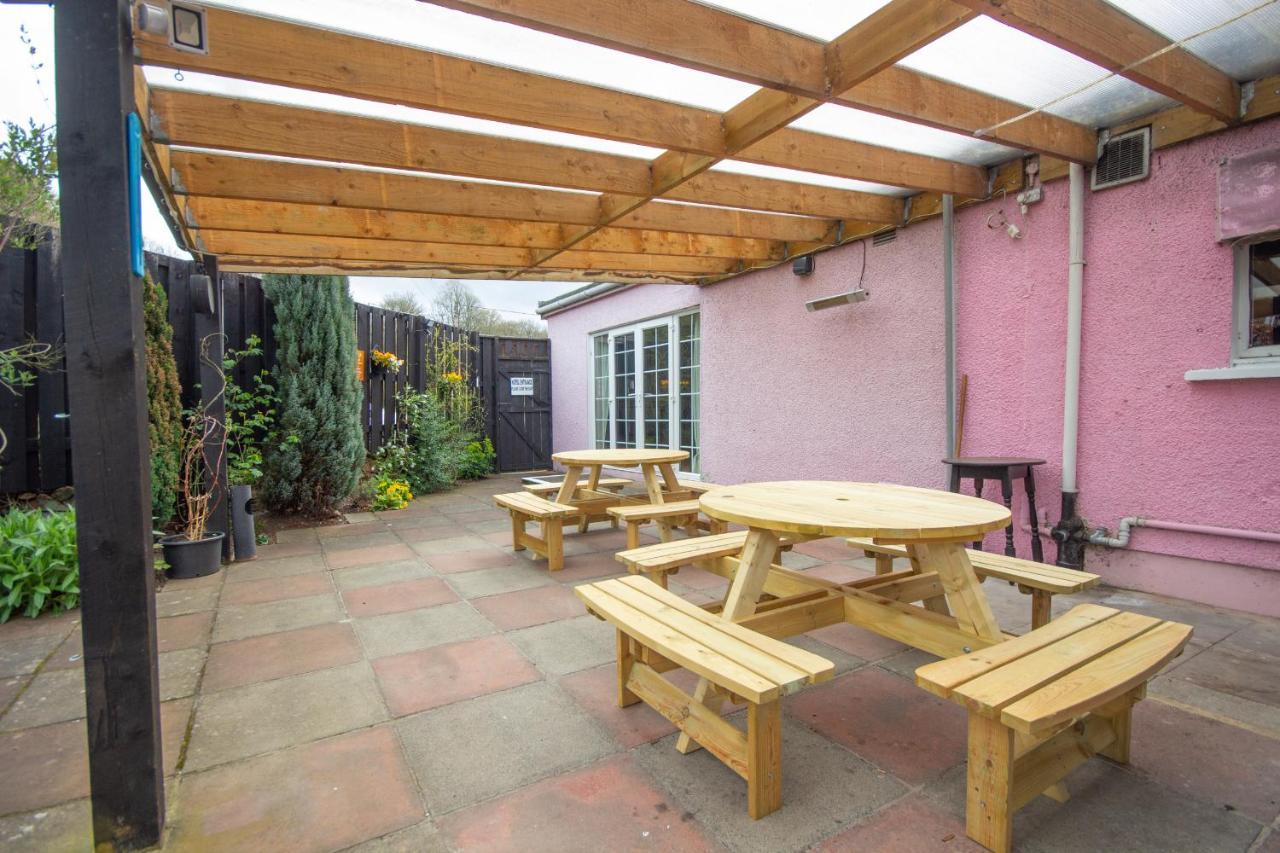 Horse And Hound Country Inn Bonchester Bridge エクステリア 写真