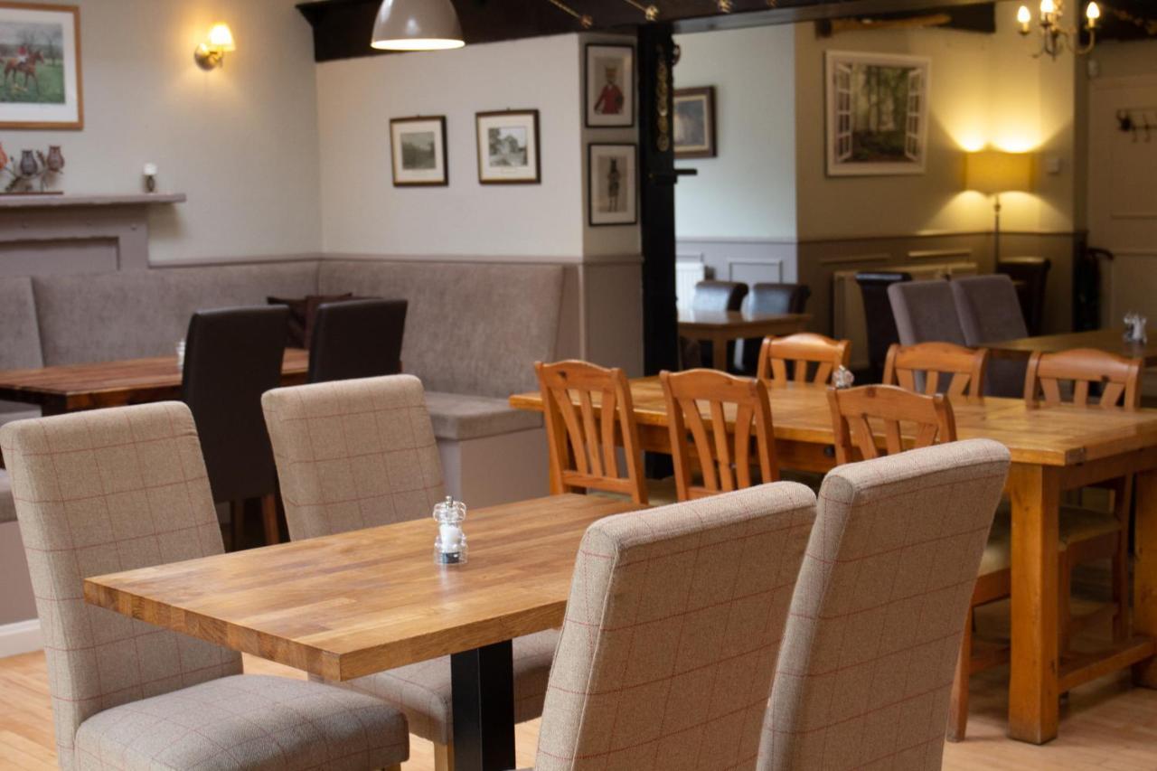 Horse And Hound Country Inn Bonchester Bridge エクステリア 写真