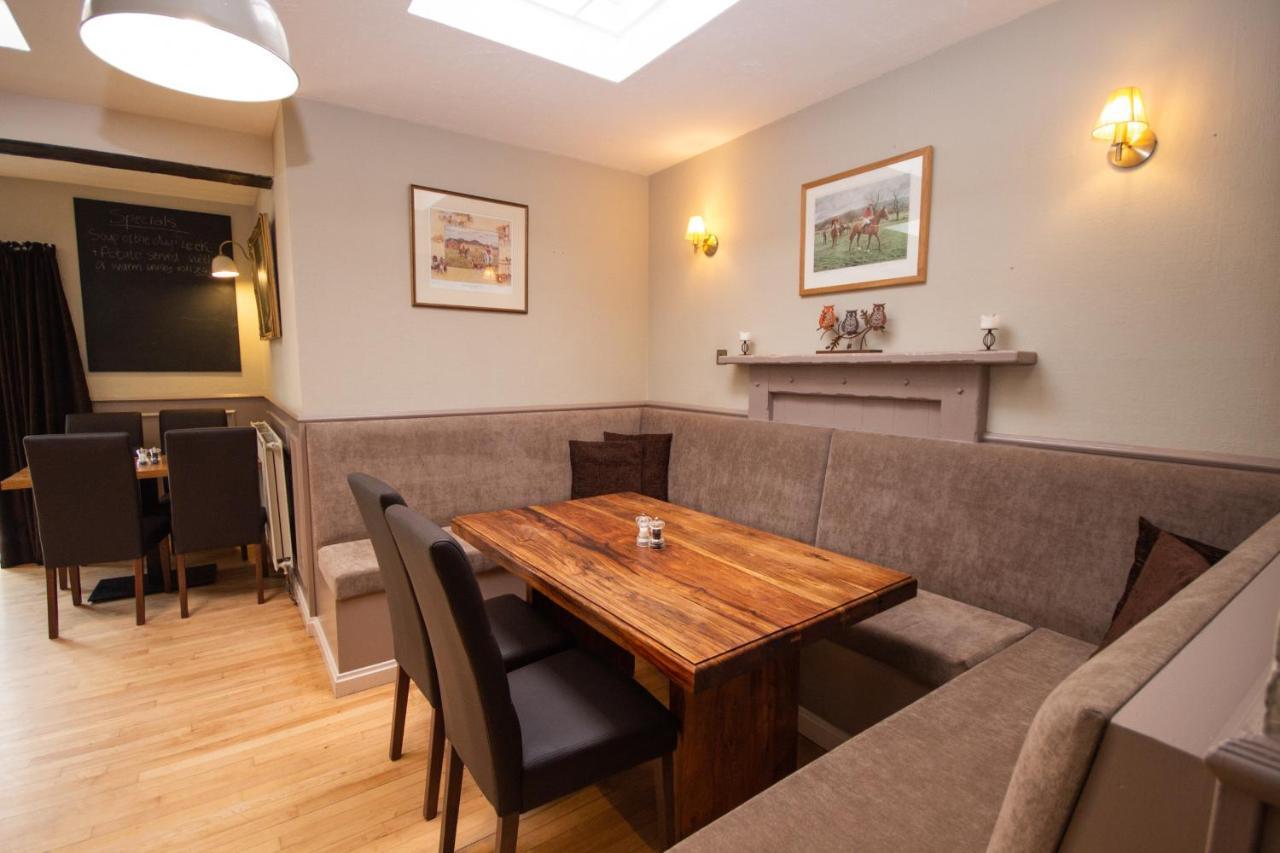 Horse And Hound Country Inn Bonchester Bridge エクステリア 写真