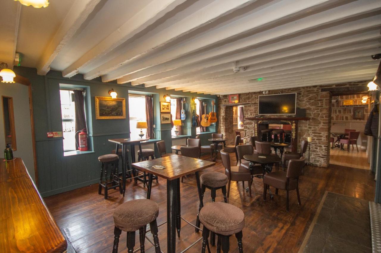 Horse And Hound Country Inn Bonchester Bridge エクステリア 写真