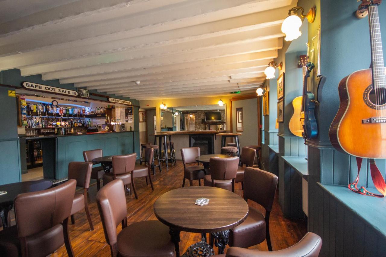 Horse And Hound Country Inn Bonchester Bridge エクステリア 写真