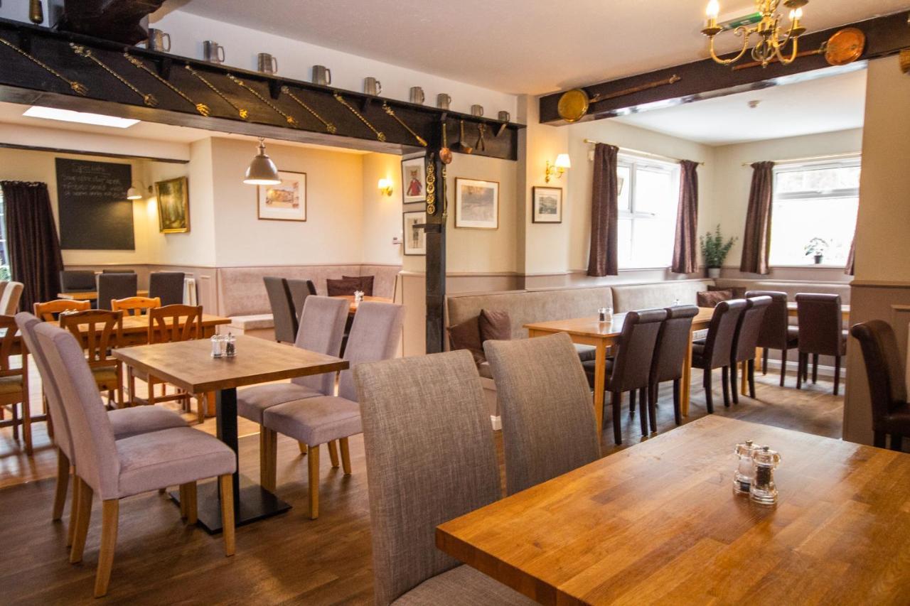Horse And Hound Country Inn Bonchester Bridge エクステリア 写真