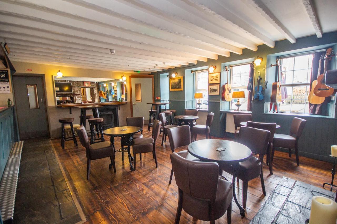 Horse And Hound Country Inn Bonchester Bridge エクステリア 写真