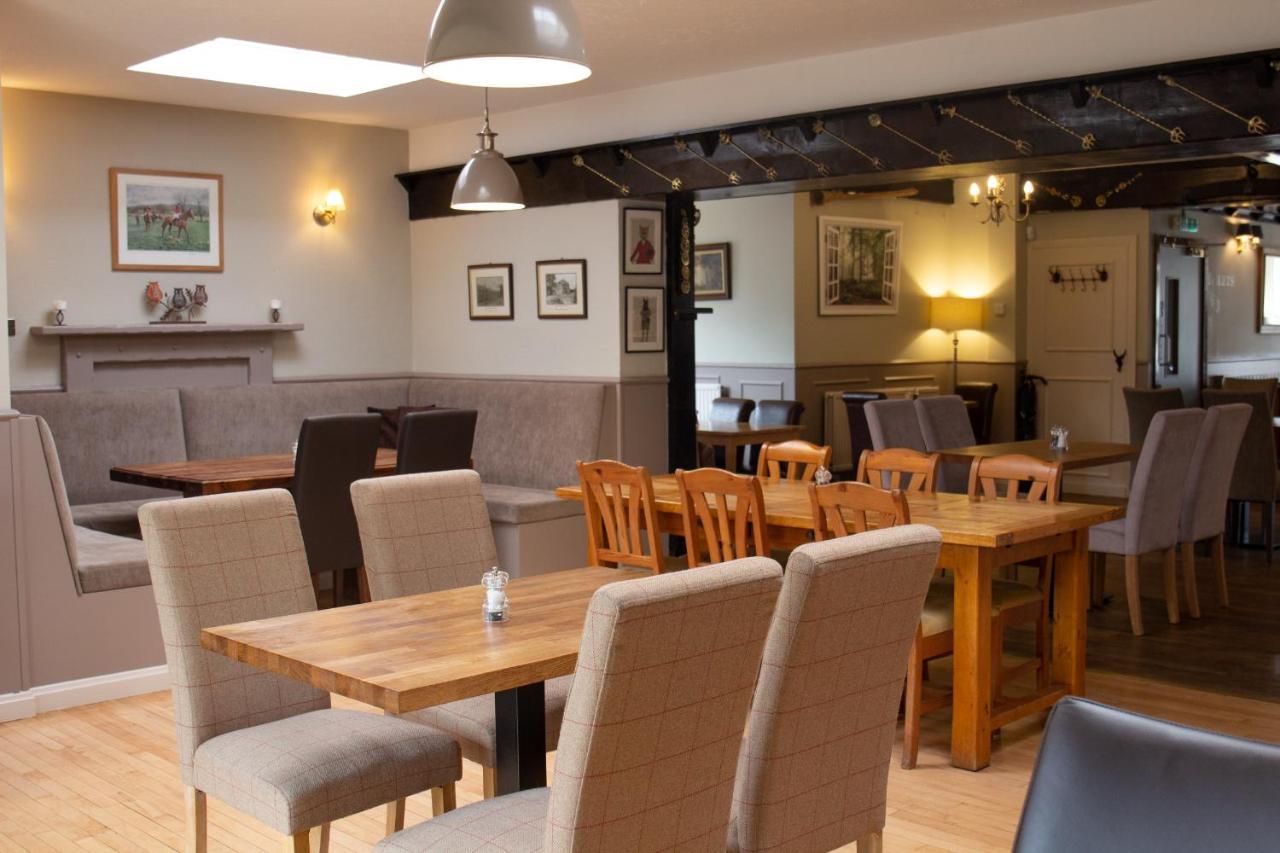 Horse And Hound Country Inn Bonchester Bridge エクステリア 写真