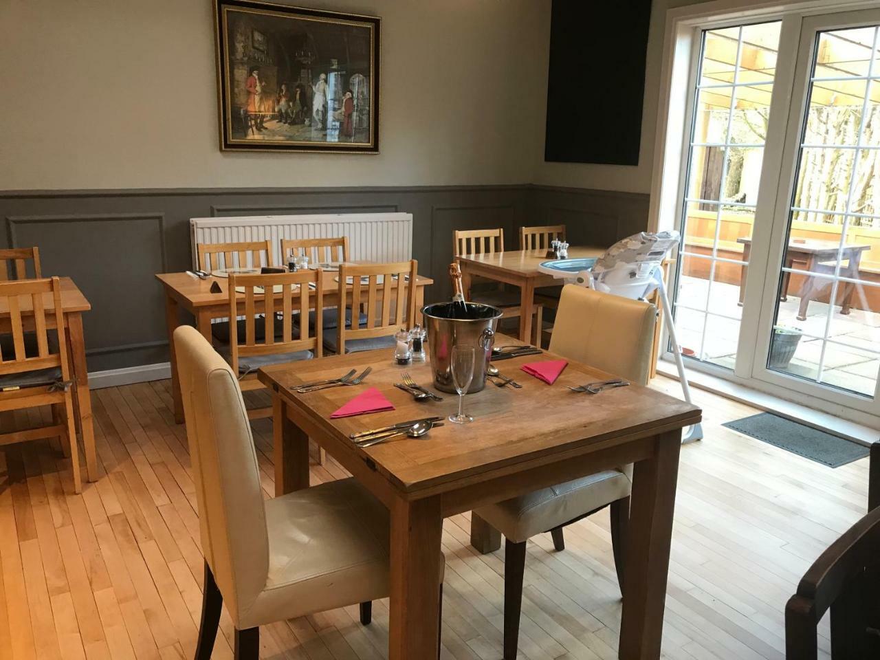 Horse And Hound Country Inn Bonchester Bridge エクステリア 写真